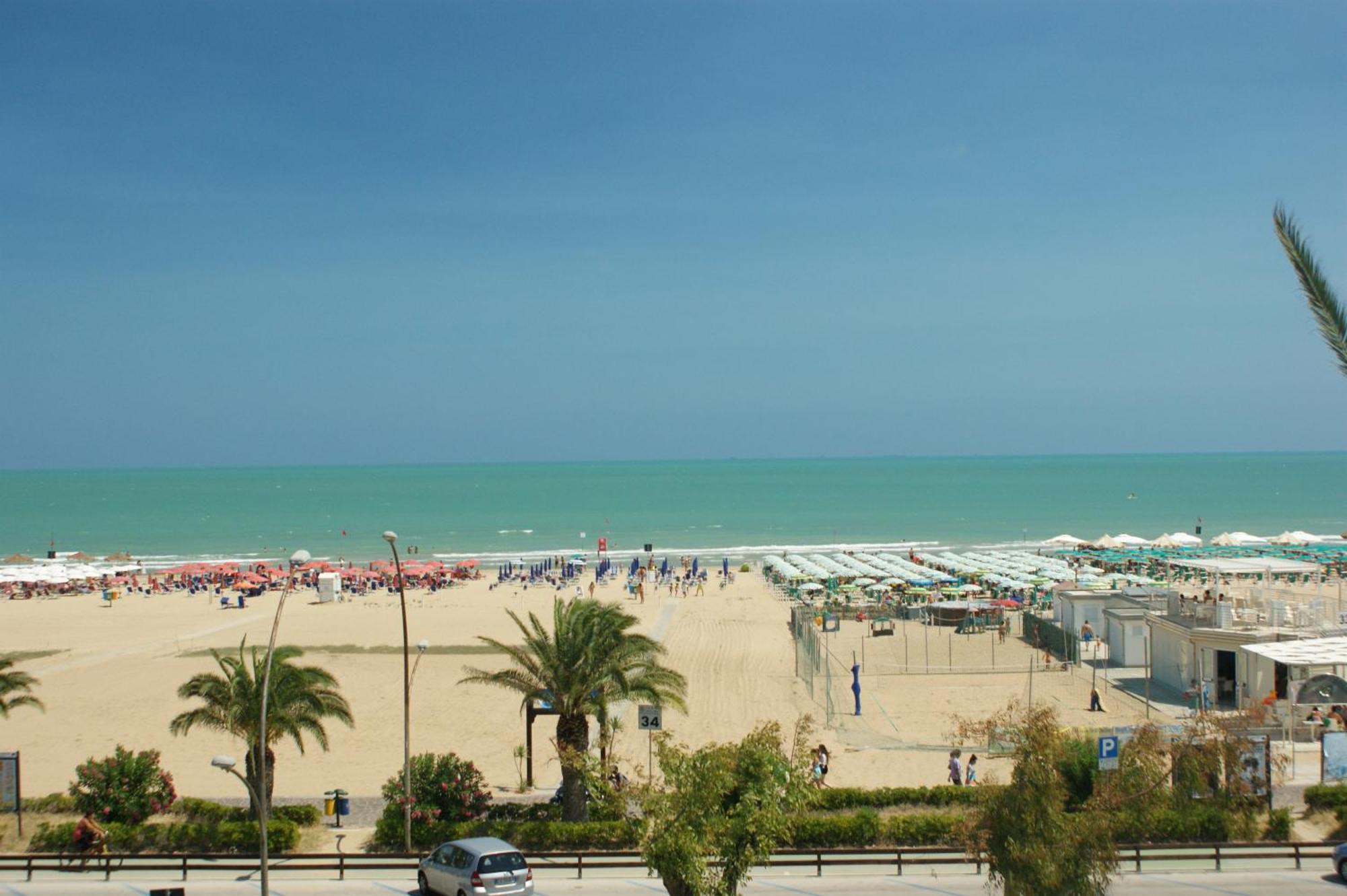 Ferienwohnung Residenza Alpaluba Vasto Exterior foto