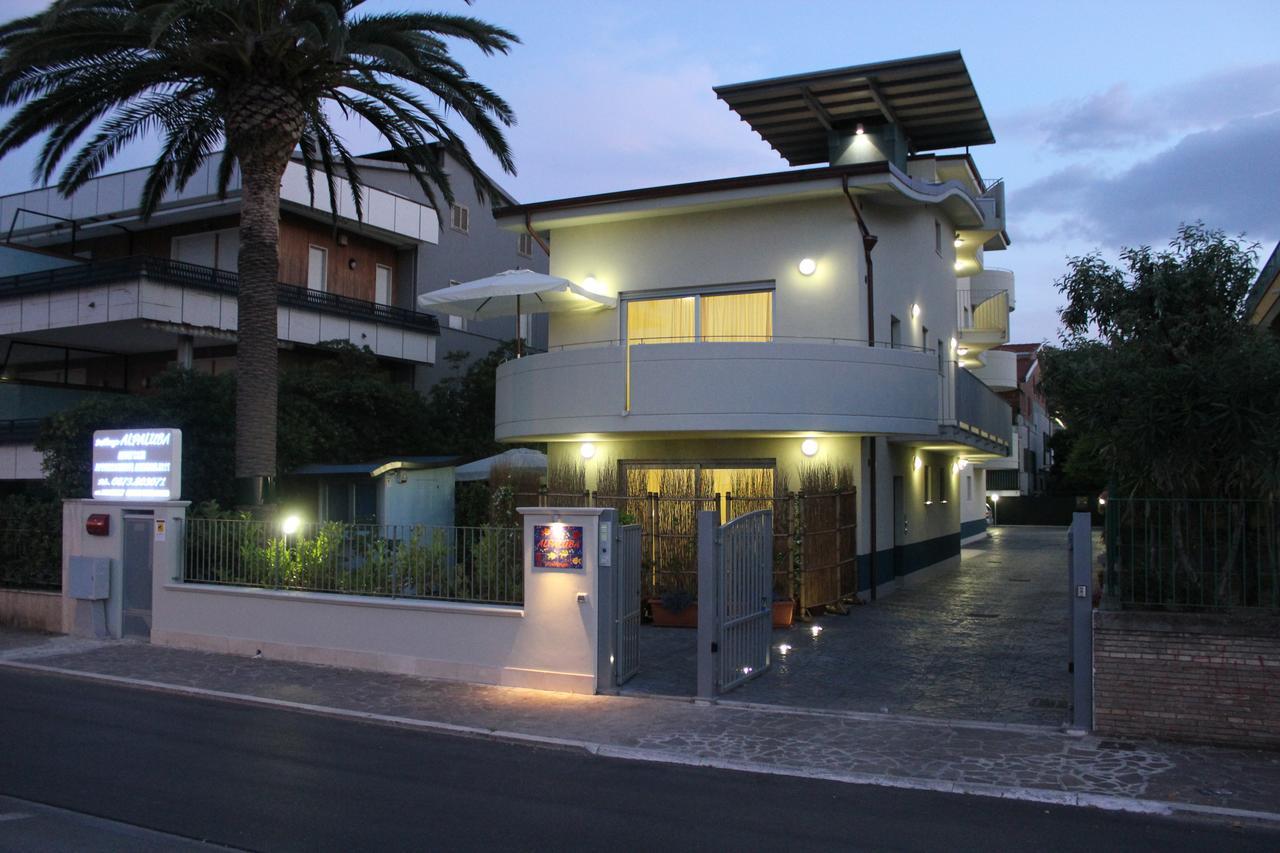 Ferienwohnung Residenza Alpaluba Vasto Exterior foto