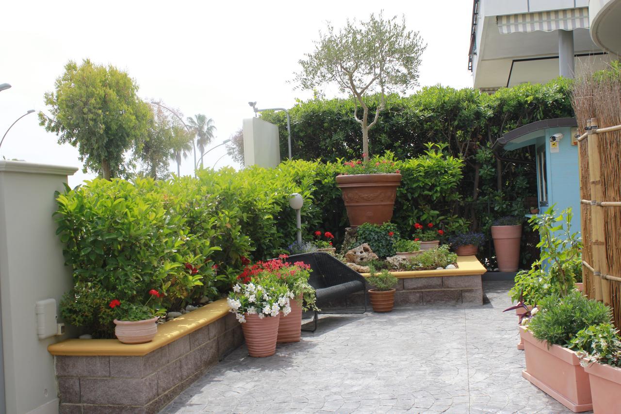Ferienwohnung Residenza Alpaluba Vasto Exterior foto