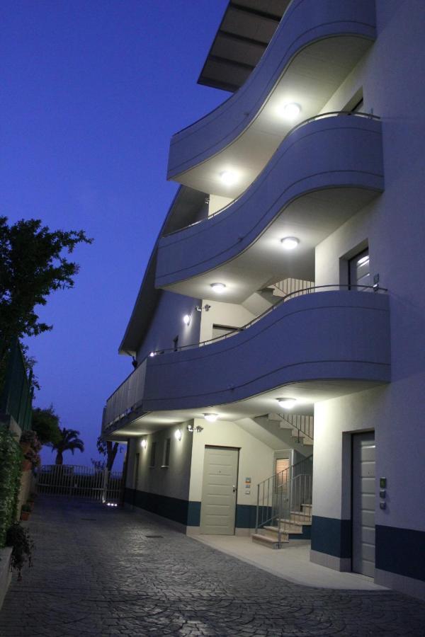Ferienwohnung Residenza Alpaluba Vasto Exterior foto